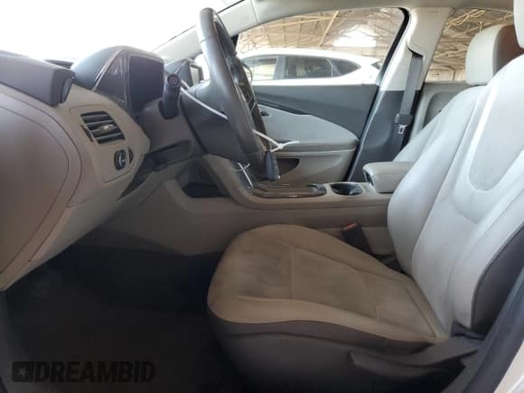 ✅ 2013 Chevrolet Volt • VIN: 1G1RD6E46DU112450 • Lot: 57295394. Wystawiony na Copart z przebiegiem 63 422 mil. Bezpłatny archiwum sprzedaży aukcyjnych z USA i szczegółowy raport historii pojazdu na DreamBid. Zdjęcie 7.