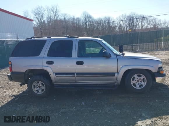 ✅ 2005 Chevrolet Tahoe Z71 • VIN: 1GNEK13T85R227605 • Lot: 40549910. Wystawiony na IAAI z przebiegiem 274 293 mil. Bezpłatny archiwum sprzedaży aukcyjnych z USA i szczegółowy raport historii pojazdu na DreamBid. Zdjęcie 13.