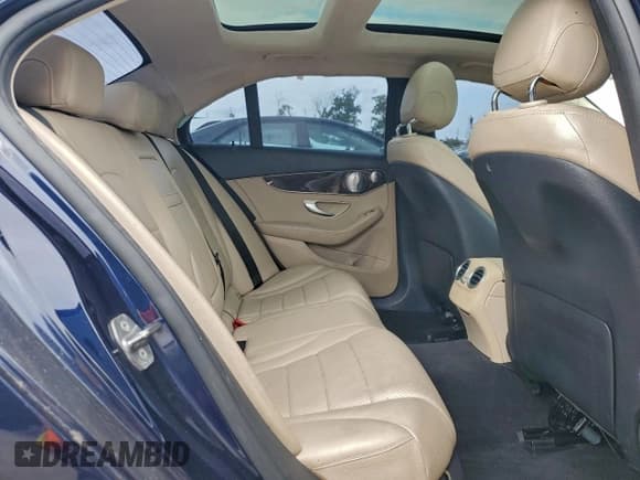 ✅ 2019 Mercedes-Benz C 300 • VIN: 55SWF8EB5KU303960 • Lot: 95763565. Listed on Copart with 63,632 mi. Free auction sales archive from the USA and detailed vehicle history report at DreamBid. Image 10.