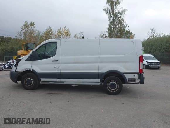 ✅ 2018 Ford Transit • VIN: 1FTYR1ZM6JKB16961 • Лот: 43501216. Опубликован ранее на IAAI с пробегом 126 789 миль. Бесплатный доступ к архиву аукционных продаж из США и подробный отчёт об истории автомобиля на DreamBid. Изображение 15.