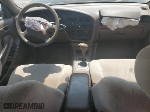 ✅ 1995 Toyota Camry LE • VIN: 4T1GK12W0SU100980 • Lot: 66114575. Wystawiony na Copart z przebiegiem 156 921 mil. Bezpłatny archiwum sprzedaży aukcyjnych z USA i szczegółowy raport historii pojazdu na DreamBid. Zdjęcie 8.