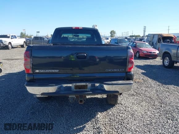 ✅ 2004 Chevrolet Silverado 2500HD LT • VIN: 1GCHK29124E144002 • Lot: 43278652. Wystawiony na IAAI z przebiegiem 179 331 mil. Bezpłatny archiwum sprzedaży aukcyjnych z USA i szczegółowy raport historii pojazdu na DreamBid. Zdjęcie 16.