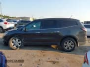✅ 2015 Chevrolet Traverse LT • VIN: 1GNKRHKD6FJ374121 • Lot: 43220608. Wystawiony na IAAI z przebiegiem Nie podano. Bezpłatny archiwum sprzedaży aukcyjnych z USA i szczegółowy raport historii pojazdu na DreamBid. Zdjęcie 15.