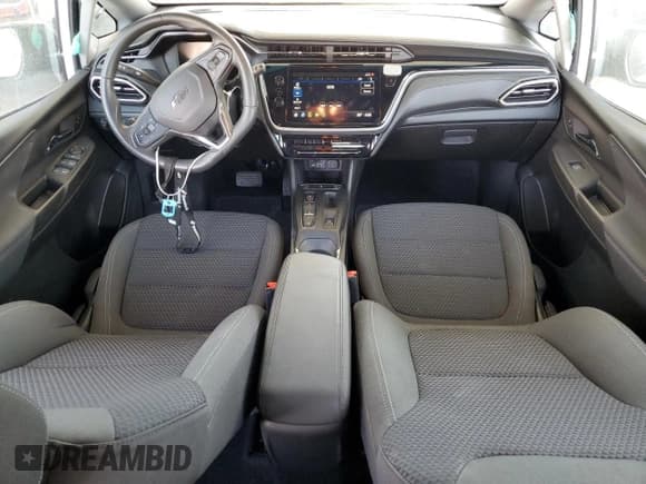 ✅ 2023 Chevrolet Bolt EV 1LT • VIN: 1G1FW6S08P4110170 • Lot: 63905574. Wystawiony na Copart z przebiegiem 12 559 mil. Bezpłatny archiwum sprzedaży aukcyjnych z USA i szczegółowy raport historii pojazdu na DreamBid. Zdjęcie 8.