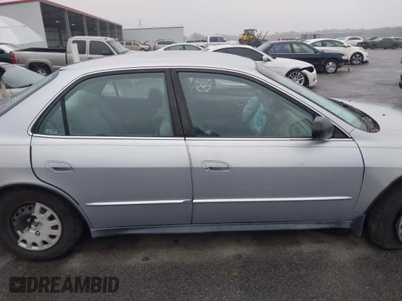 ✅ 2002 Honda Accord VP • VIN: 1HGCF86622A074850 • Lot: 41815031. Listed on IAAI with 209,738 mi. Free auction sales archive from the USA and detailed vehicle history report at DreamBid. Image 13.