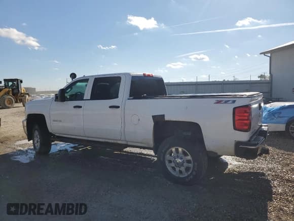 ✅ 2015 Chevrolet Silverado 2500HD LT • VIN: 1GC1KVE88FF158327 • Лот: 91084845. Опубликован ранее на Copart с пробегом 145 135 миль. Бесплатный доступ к архиву аукционных продаж из США и подробный отчёт об истории автомобиля на DreamBid. Изображение 2.