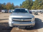 ✅ 2007 Chevrolet Silverado 1500 1LT • VIN: 2GCEC13J871688674 • Lot: 43707213. Wystawiony na IAAI z przebiegiem 293 504 mil. Bezpłatny archiwum sprzedaży aukcyjnych z USA i szczegółowy raport historii pojazdu na DreamBid. Zdjęcie 12.