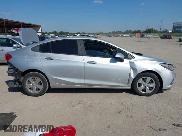 ✅ 2016 Chevrolet Cruze LS • VIN: 1G1BC5SM0G7318871 • Lot: 43308741. Wystawiony na IAAI z przebiegiem 103 888 mil mil. Skorzystaj z bezpłatnego archiwum sprzedaży aukcyjnych z USA i zobacz szczegółowy raport historii pojazdu na DreamBid. Zdjęcie 13.