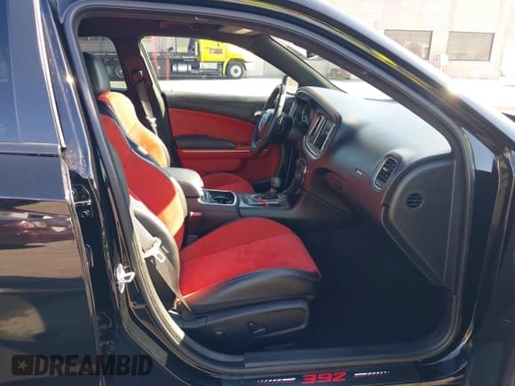 ✅ 2022 Dodge Charger Scat Pack • VIN: 2C3CDXGJ3NH199562 • Лот: 43246849. Опубликован ранее на IAAI с пробегом 19 390 миль. Бесплатный доступ к архиву аукционных продаж из США и подробный отчёт об истории автомобиля на DreamBid. Изображение 5.