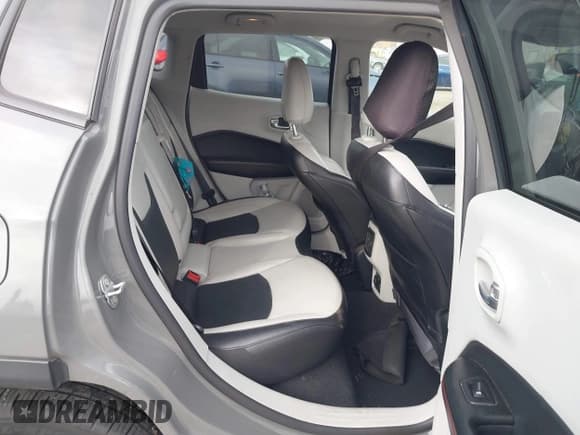 ✅ 2021 Jeep Compass Limited • VIN: 3C4NJCCB0MT522427 • Lot: 43555529. Listed on IAAI with 71,722 mi. Free auction sales archive from the USA and detailed vehicle history report at DreamBid. Image 8.