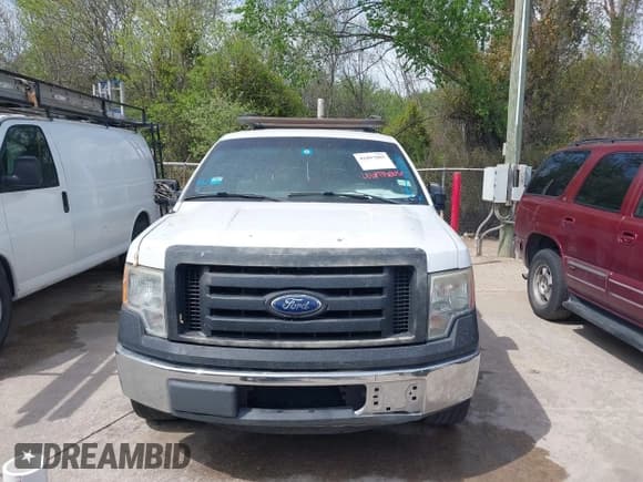 ✅ 2011 Ford F-150 XL • VIN: 1FTEX1CM3BFC07956 • Lot: 41897005. Wystawiony na IAAI z przebiegiem 277 429 mil. Bezpłatny archiwum sprzedaży aukcyjnych z USA i szczegółowy raport historii pojazdu na DreamBid. Zdjęcie 12.
