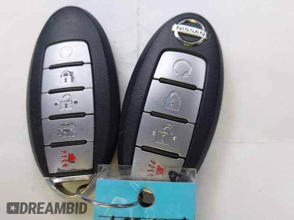 ✅ 2017 Nissan Rogue SV • VIN: KNMAT2MV8HP506823 • Lot: 43530029. Wystawiony na IAAI z przebiegiem 151 828 mil. Bezpłatny archiwum sprzedaży aukcyjnych z USA i szczegółowy raport historii pojazdu na DreamBid. Zdjęcie 11.