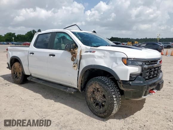 ✅ 2025 Chevrolet Silverado 1500 ZR2 • VIN: 3GCUKHEL0SG257140 • Лот: 61436555. Опубликован ранее на Copart с пробегом 2 071 миль. Бесплатный доступ к архиву аукционных продаж из США и подробный отчёт об истории автомобиля на DreamBid. Изображение 4.