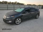✅ 2013 Chevrolet Volt • VIN: 1G1RH6E40DU142645 • Lot: 77102064. Wystawiony na Copart z przebiegiem 167 275 mil. Bezpłatny archiwum sprzedaży aukcyjnych z USA i szczegółowy raport historii pojazdu na DreamBid. Zdjęcie 1.