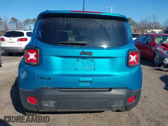 ✅ 2022 Jeep Renegade Altitude • VIN: ZACNJDE17NPN81698 • Лот: 41695087. Опубликован ранее на IAAI с пробегом 14 154 миль. Бесплатный доступ к архиву аукционных продаж из США и подробный отчёт об истории автомобиля на DreamBid. Изображение 16.