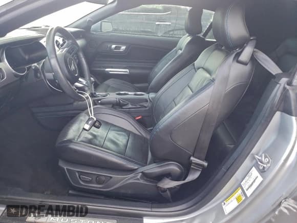 ✅ 2022 Ford Mustang EcoBoost Premium • VIN: 1FATP8UHXN5149202 • Lot: 93490365. Listed on Copart with 40,100 mi. Free auction sales archive from the USA and detailed vehicle history report at DreamBid. Image 7.