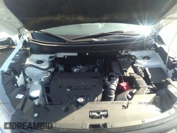 ✅ 2020 Mitsubishi Outlander ES • VIN: JA4AR3AU1LU007222 • Lot: 30932433. Listed on IAAI with 11,279 mi. Free auction sales archive from the USA and detailed vehicle history report at DreamBid. Image 10.