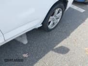 ✅ 2007 Toyota RAV4 Sport • VIN: JTMBK32V676013209 • Lot: 43617615. Wystawiony na IAAI z przebiegiem 190 522 mil. Bezpłatny archiwum sprzedaży aukcyjnych z USA i szczegółowy raport historii pojazdu na DreamBid. Zdjęcie 6.