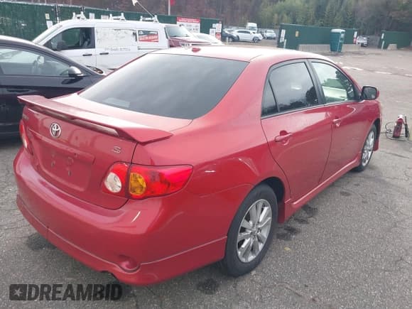 ✅ 2010 Toyota Corolla LE • VIN: 2T1BU4EE7AC263148 • Lot: 43759621. Listed on IAAI with 242,816 mi. Free auction sales archive from the USA and detailed vehicle history report at DreamBid. Image 4.