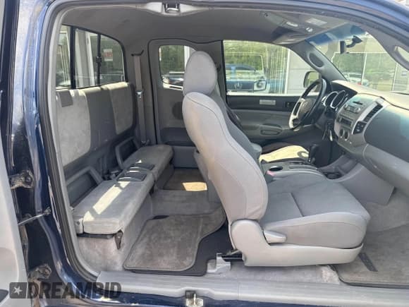 ✅ 2005 Toyota Tacoma • VIN: 5TEUU42N55Z093711 • Лот: 42380288. Опубликован ранее на IAAI с пробегом 258 777 миль. Бесплатный доступ к архиву аукционных продаж из США и подробный отчёт об истории автомобиля на DreamBid. Изображение 8.