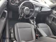 ✅ 2018 Volkswagen Beetle S • VIN: 3VWFD7AT8JM712252 • Lot: 90360855. Wystawiony na Copart z przebiegiem 15 312 mil. Bezpłatny archiwum sprzedaży aukcyjnych z USA i szczegółowy raport historii pojazdu na DreamBid. Zdjęcie 8.