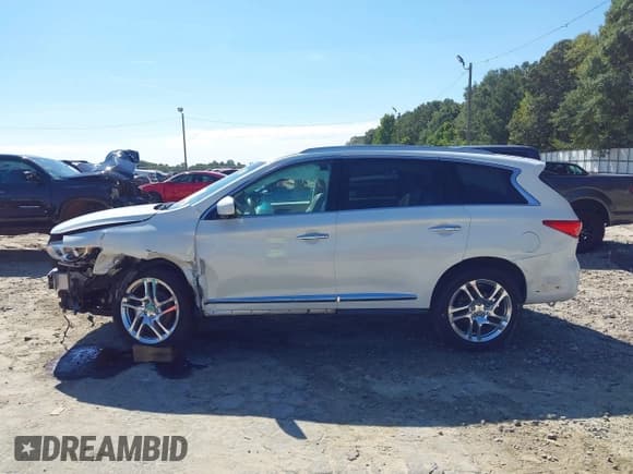 ✅ 2013 Infiniti JX35 • VIN: 5N1AL0MN1DC335978 • Lot: 43083474. Wystawiony na IAAI z przebiegiem 199 159 mil. Bezpłatny archiwum sprzedaży aukcyjnych z USA i szczegółowy raport historii pojazdu na DreamBid. Zdjęcie 15.