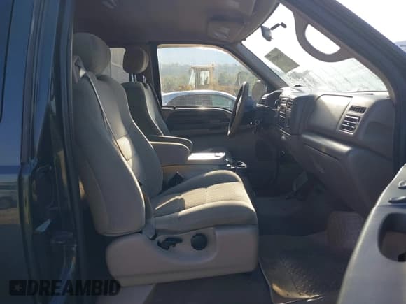 ✅ 2001 Ford F-250 XL • VIN: 1FTNX21F81ED38234 • Lot: 43190315. Listed on IAAI with 226,607 mi. Free auction sales archive from the USA and detailed vehicle history report at DreamBid. Image 5.