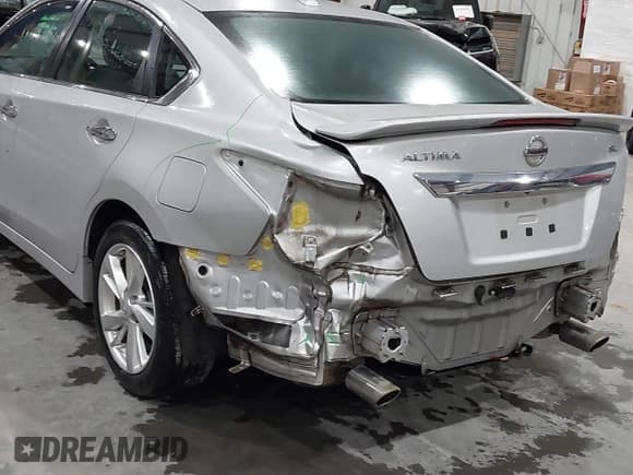 ✅ 2015 Nissan Altima S • VIN: 1N4AL3AP6FN351473 • Lot: 43535118. Listed on IAAI with 180,508 mi. Free auction sales archive from the USA and detailed vehicle history report at DreamBid. Image 6.