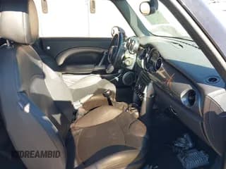 ✅ 2006 MINI Convertible S • VIN: WMWRH33586TF87919 • Lot: 43622504. Wystawiony na IAAI z przebiegiem Nie podano. Bezpłatny archiwum sprzedaży aukcyjnych z USA i szczegółowy raport historii pojazdu na DreamBid. Zdjęcie 5.