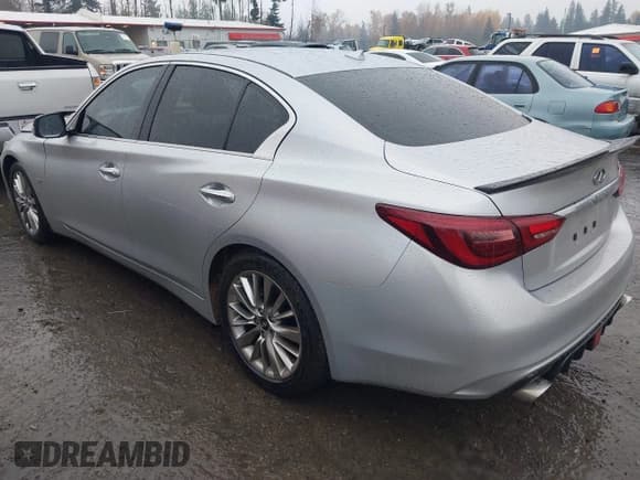 ✅ 2019 Infiniti Q50 Luxe • VIN: JN1EV7APXKM515744 • Lot: 43685864. Wystawiony na IAAI z przebiegiem 81 050 mil. Bezpłatny archiwum sprzedaży aukcyjnych z USA i szczegółowy raport historii pojazdu na DreamBid. Zdjęcie 3.