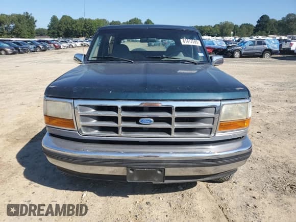 ✅ 1994 Ford Bronco Eddie Bauer • VIN: 1FMEU15N1RLB42868 • Lot: 81417555. Listed on Copart with 186,288 mi. Free auction sales archive from the USA and detailed vehicle history report at DreamBid. Image 5.