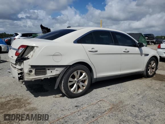✅ 2011 Ford Taurus SEL • VIN: 1FAHP2EW3BG172286 • Lot: 82315485. Listed on Copart with 134,772 mi. Free auction sales archive from the USA and detailed vehicle history report at DreamBid. Image 3.