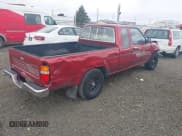 ✅ 1992 Toyota Pickup SR5 • VIN: JT4VN93G7N5028537 • Lot: 43378084. Wystawiony na IAAI z przebiegiem 188 428 mil. Bezpłatny archiwum sprzedaży aukcyjnych z USA i szczegółowy raport historii pojazdu na DreamBid. Zdjęcie 4.