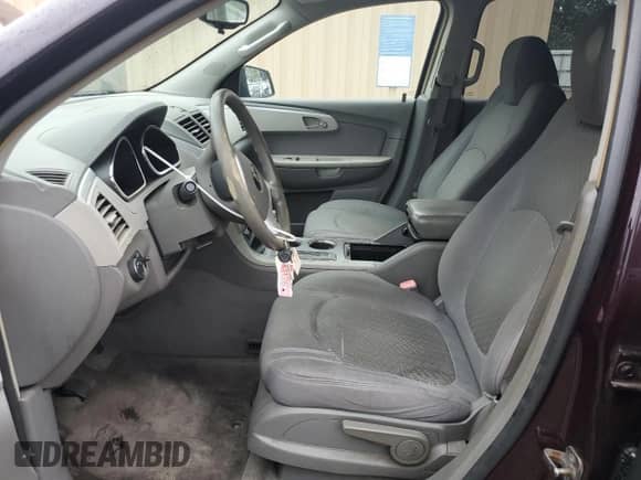 2009 Chevrolet Traverse LS z VIN 1GNEV13D09S166300, wystawiony jako Copart lot #81722235 z przebiegiem 104 140 mil mil oraz Szkoda całkowita • Salvage title. Historia ofert i sprzedaży dostępna na DreamBid. Obrazek 7.