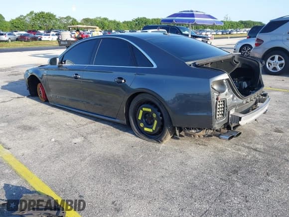 ✅ 2015 Audi S8 • VIN: WAUK2AFD5FN021986 • Лот: 41986491. Опубликован ранее на IAAI с пробегом 142 073 миль. Бесплатный доступ к архиву аукционных продаж из США и подробный отчёт об истории автомобиля на DreamBid. Изображение 3.