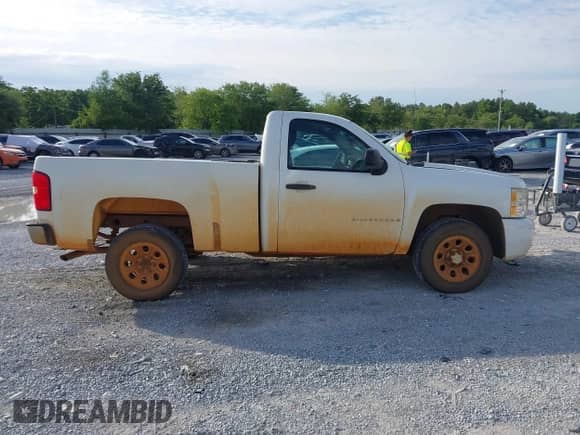 2008 Chevrolet Silverado 1500 Work Truck с VIN 1GCEC14X38Z300990, выставлен на аукционе IAAI как лот 42194226 с пробегом 284 348 миль миль и . История ставок и продаж доступна на DreamBid. Изображение 13.