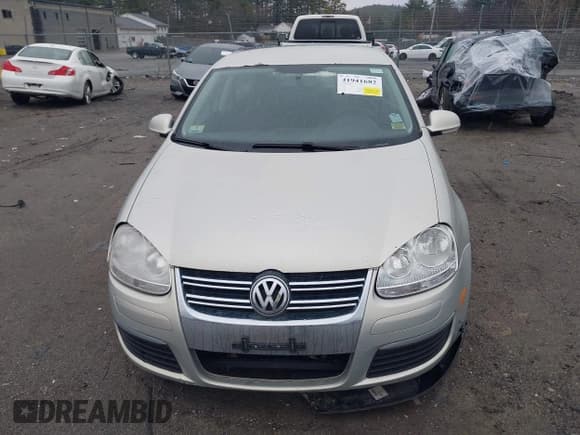 ✅ 2010 Volkswagen Jetta Limited Edition • VIN: 3VWAZ7AJ5AM134458 • Lot: 41941682. Listed on IAAI with 168,629 mi. Free auction sales archive from the USA and detailed vehicle history report at DreamBid. Image 13.