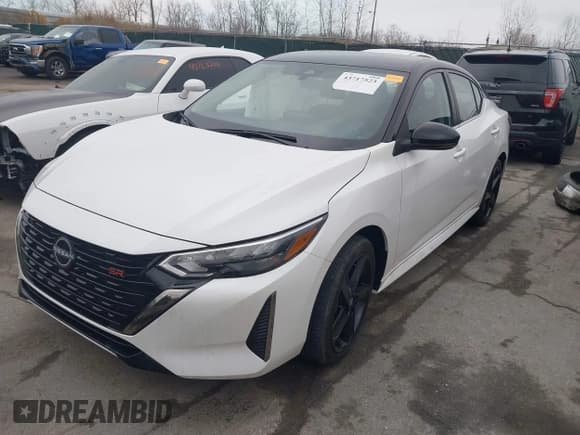 ✅ 2024 Nissan Sentra SR • VIN: 3N1AB8DV7RY275583 • Lot: 43717523. Listed on IAAI with 6,386 mi. Free auction sales archive from the USA and detailed vehicle history report at DreamBid. Image 17.