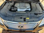 ✅ 2010 Lexus LX 570 • VIN: JTJHY7AX9A4038771 • Лот: 70883365. Опубликован ранее на Copart с пробегом 203 322 миль. Бесплатный доступ к архиву аукционных продаж из США и подробный отчёт об истории автомобиля на DreamBid. Изображение 12.