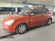 ✅ 2008 Hyundai Accent GS • VIN: KMHCM36C18U068943 • Лот: 56952415. Опубликован ранее на Copart с пробегом 117 568 миль. Бесплатный доступ к архиву аукционных продаж из США и подробный отчёт об истории автомобиля на DreamBid. Изображение 1.