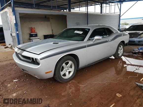 ✅ 2010 Dodge Challenger SE • VIN: 2B3CJ4DV8AH110509 • Lot: 86078855. Wystawiony na Copart z przebiegiem 98 770 mil. Bezpłatny archiwum sprzedaży aukcyjnych z USA i szczegółowy raport historii pojazdu na DreamBid. Zdjęcie 1.