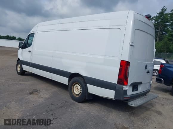 ✅ 2021 Mercedes-Benz Sprinter Cargo • VIN: W1Y4DCHY2MT069791 • Lot: 42621138. Wystawiony na IAAI z przebiegiem 87 946 mil. Bezpłatny archiwum sprzedaży aukcyjnych z USA i szczegółowy raport historii pojazdu na DreamBid. Zdjęcie 3.