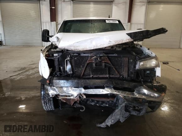 ✅ 2006 Chevrolet Silverado 2500HD Work Truck • VIN: 1GCHK29U66E132156 • Lot: 75212864. Wystawiony na Copart z przebiegiem 211 570 mil. Bezpłatny archiwum sprzedaży aukcyjnych z USA i szczegółowy raport historii pojazdu na DreamBid. Zdjęcie 5.