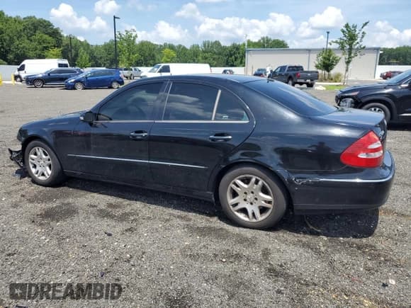 ✅ 2005 Mercedes-Benz E 320 • VIN: WDBUF65J05A647048 • Lot: 66375195. Wystawiony na Copart z przebiegiem 301 417 mil. Bezpłatny archiwum sprzedaży aukcyjnych z USA i szczegółowy raport historii pojazdu na DreamBid. Zdjęcie 2.