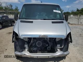 ✅ 2007 Freightliner Sprinter • VIN: WDRPE746975133747 • Lot: 54937244. Wystawiony na Copart z przebiegiem Nie podano. Bezpłatny archiwum sprzedaży aukcyjnych z USA i szczegółowy raport historii pojazdu na DreamBid. Zdjęcie 5.