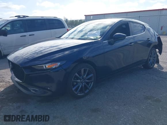 ✅ 2019 Mazda 3 Preferred • VIN: JM1BPAMM5K1137875 • Lot: 40879734. Wystawiony na IAAI z przebiegiem 56 880 mil. Bezpłatny archiwum sprzedaży aukcyjnych z USA i szczegółowy raport historii pojazdu na DreamBid. Zdjęcie 17.