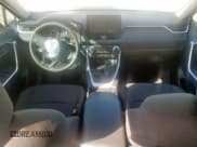 ✅ 2022 Toyota RAV4 LE • VIN: 2T3H1RFV7NC180153 • Lot: 93085495. Wystawiony na Copart z przebiegiem 40 938 mil. Bezpłatny archiwum sprzedaży aukcyjnych z USA i szczegółowy raport historii pojazdu na DreamBid. Zdjęcie 8.