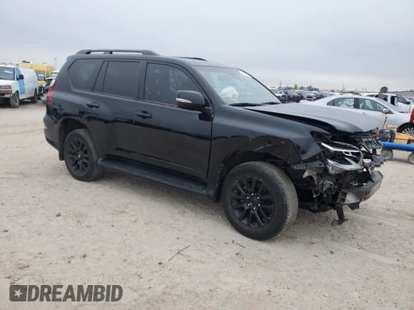 ✅ 2022 Lexus GX 460 • VIN: JTJKM7BX2N5310559 • Lot: 45107405. Wystawiony na Copart z przebiegiem 28 484 mil. Bezpłatny archiwum sprzedaży aukcyjnych z USA i szczegółowy raport historii pojazdu na DreamBid. Zdjęcie 4.