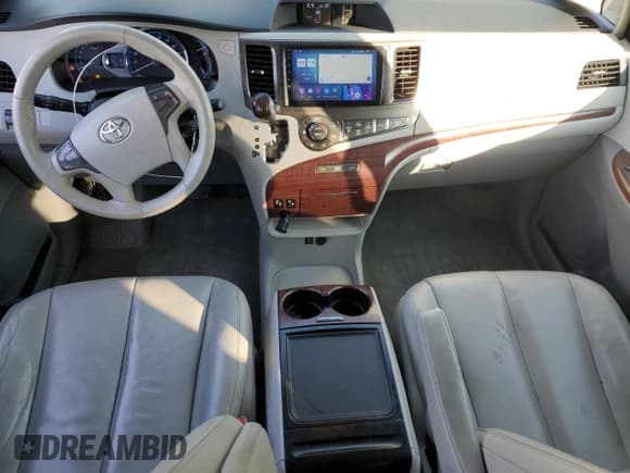 ✅ 2012 Toyota Sienna XLE AAS • VIN: 5TDYK3DCXCS278957 • Lot: 50429965. Listed on Copart with 92,126 mi. Free auction sales archive from the USA and detailed vehicle history report at DreamBid. Image 8.