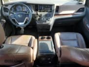 ✅ 2015 Toyota Sienna Limited • VIN: 5TDDK3DC5FS122375 • Lot: 90309665. Wystawiony na Copart z przebiegiem 97 685 mil. Bezpłatny archiwum sprzedaży aukcyjnych z USA i szczegółowy raport historii pojazdu na DreamBid. Zdjęcie 8.